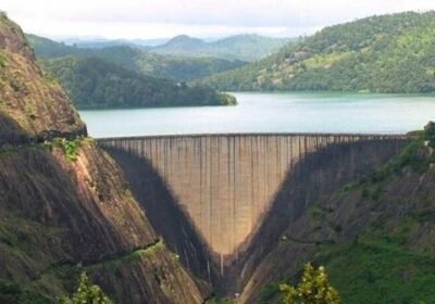 Visiting Munnar? Make sure Idukki Dam is on your list! Just 2 hours away